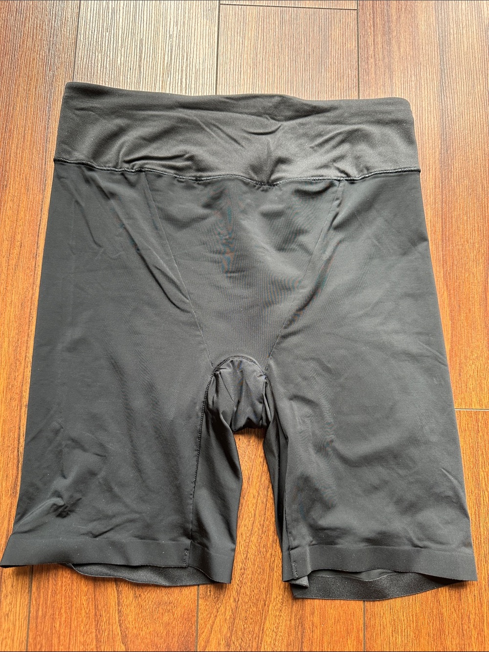 👩🏻👩🏻NWOT Self Expressions by Maidenform Black Women's Shaping Shorts👩🏻👩🏻